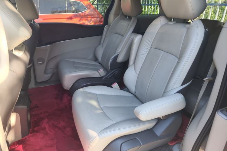 Used Buick GL8 2013 3.0L XT Luxury Business Flagship Edition Left Rear Seat