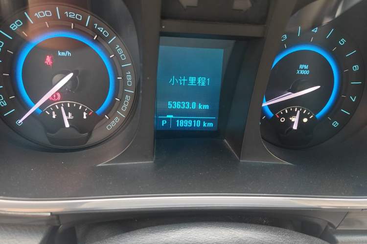 Used Buick GL8 2013 3.0L XT Luxury Business Flagship Edition Odometer Close Up