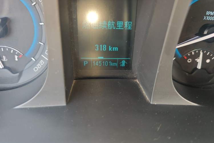 Used Buick GL8 2013 3.0L GT Luxury Business Haoya Edition Odometer Close Up