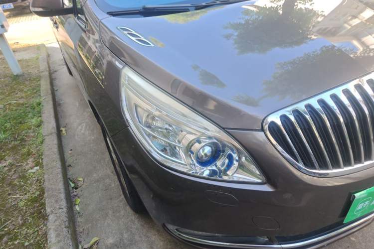 Used Buick GL8 2013 3.0L GT Luxury Business Haoya Edition Right Front Headlight
