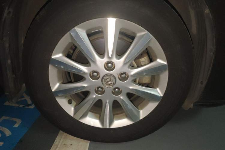 Used Buick GL8 2013 3.0L GT Luxury Business Haoya Edition Right Front Wheel Hub
