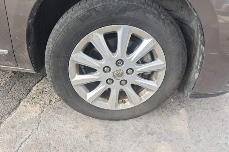 Used Buick GL8 2013 3.0L GT Luxury Business Haoya Edition Right Front Wheel Hub
