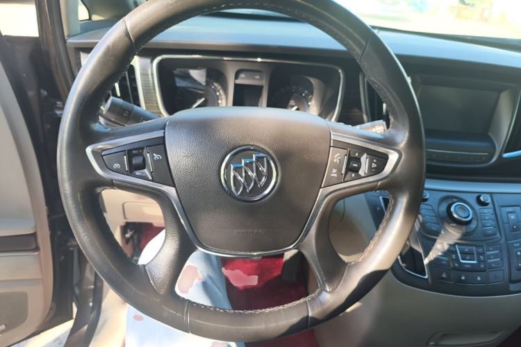 Used Buick GL8 2013 3.0L XT Luxury Business Flagship Edition Steering Wheel
