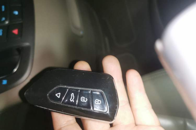 Used Buick GL8 2013 3.0L GT Luxury Business Haoya Edition Vehicle Key