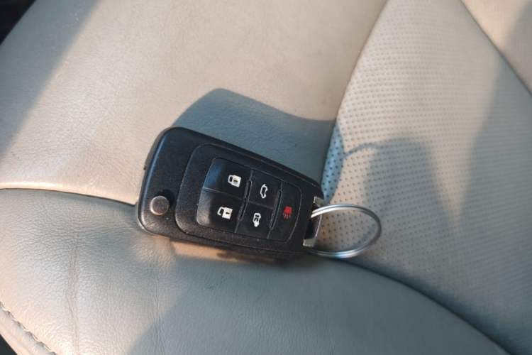 Used Buick GL8 2013 3.0L GT Luxury Business Haoya Edition Vehicle Key