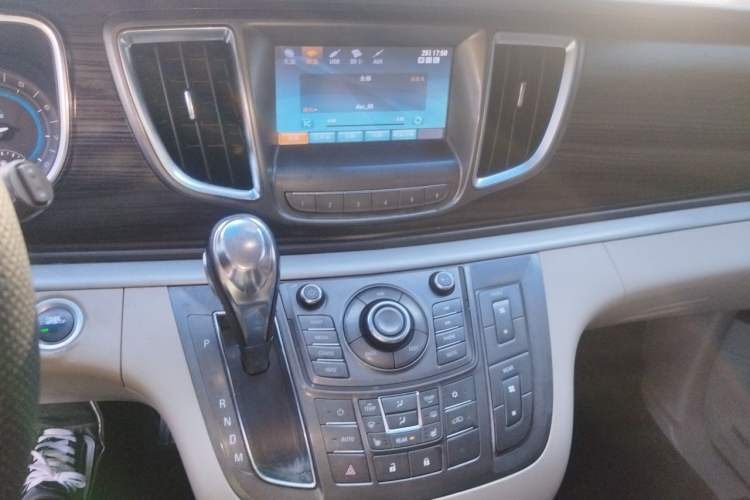Used Buick GL8 2013 3.0L XT Luxury Business Flagship Edition Audio And AC Panel