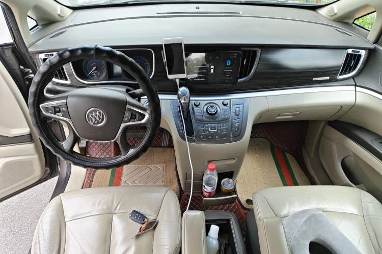 Used Buick GL8 2013 3.0L GT Luxury Business Haoya Edition Center Console