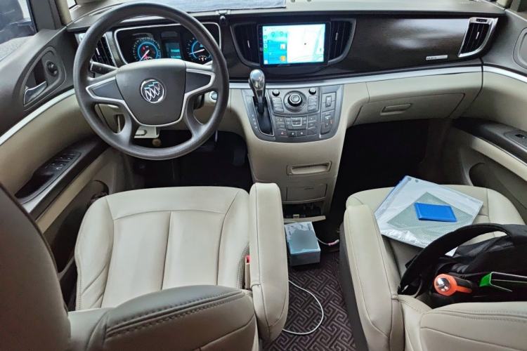 Used Buick GL8 2013 2.4L CT Luxury Business Comfort Edition Center Console