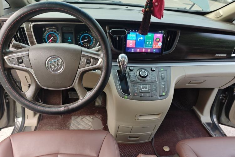Used Buick GL8 2013 3.0L GT Luxury Business Haoya Edition Center Console