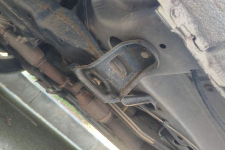 Used Buick GL8 2013 2.4L Comfort Edition Chassis Front Left