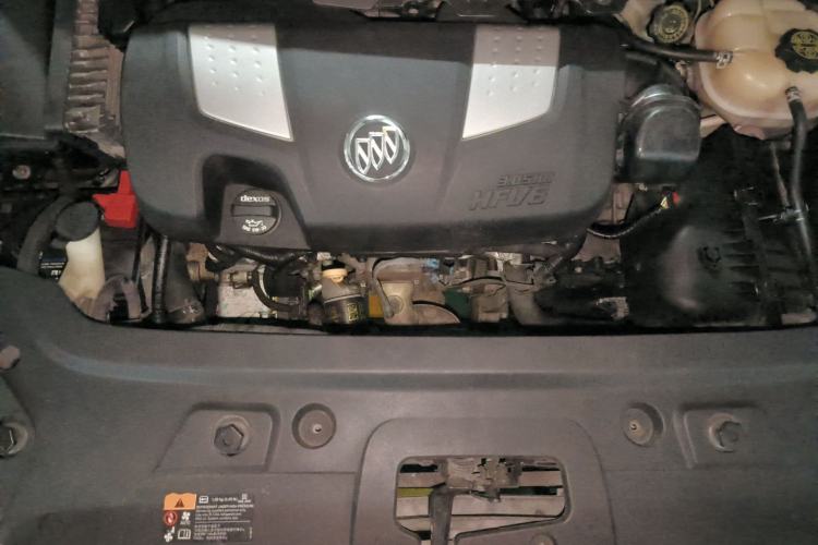 Used Buick GL8 2013 3.0L GT Luxury Business Haoya Edition Engine Bay