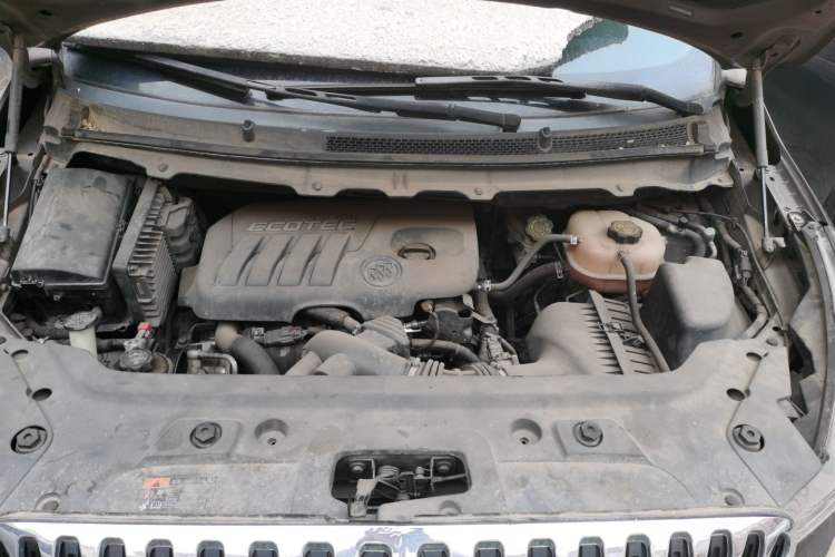 Used Buick GL8 2013 2.4L CT Luxury Business Comfort Edition Engine Bay