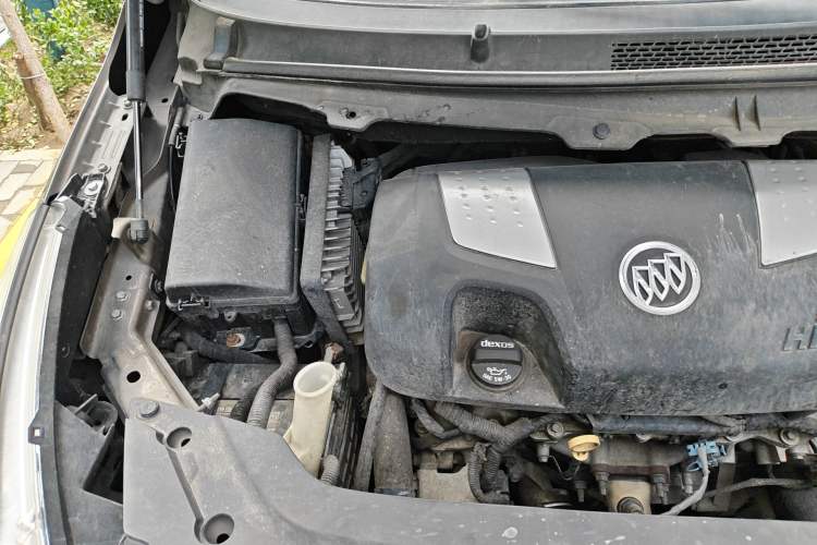 Used Buick GL8 2013 3.0L GT Luxury Business Haoya Edition Engine Bay Right