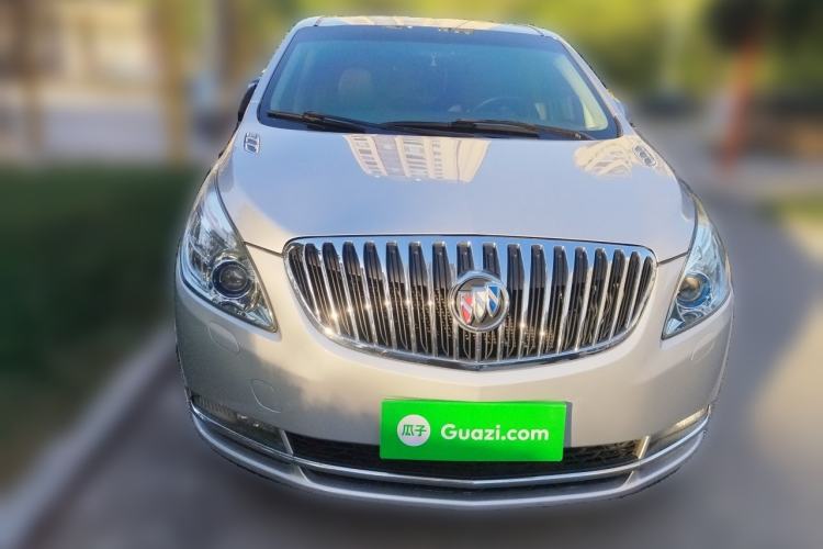 Used Buick GL8 2013 3.0L XT Luxury Business Flagship Edition Front