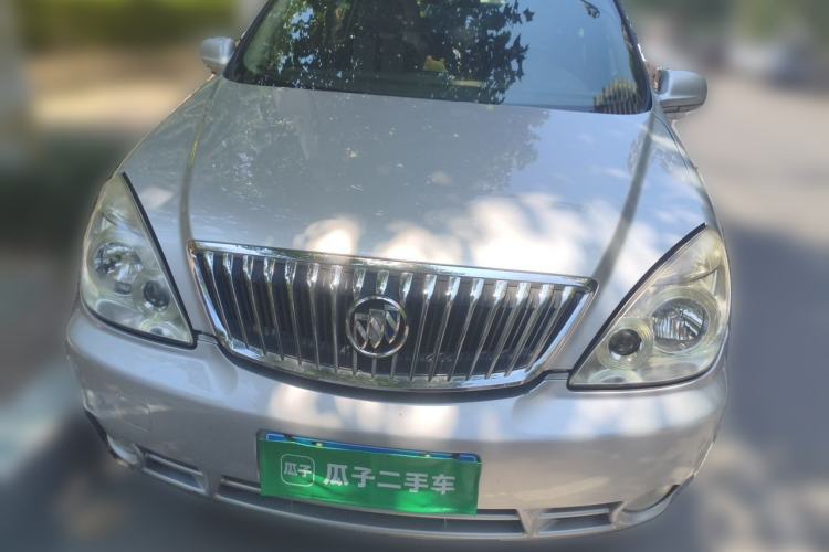 Used Buick GL8 2013 2.4L Comfort Edition Front