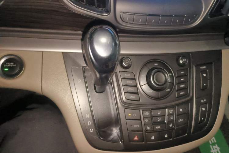 Used Buick GL8 2013 3.0L GT Luxury Business Haoya Edition Gear Lever