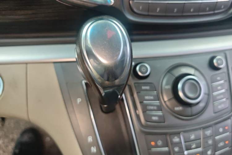 Used Buick GL8 2013 3.0L GT Luxury Business Haoya Edition Gear Lever