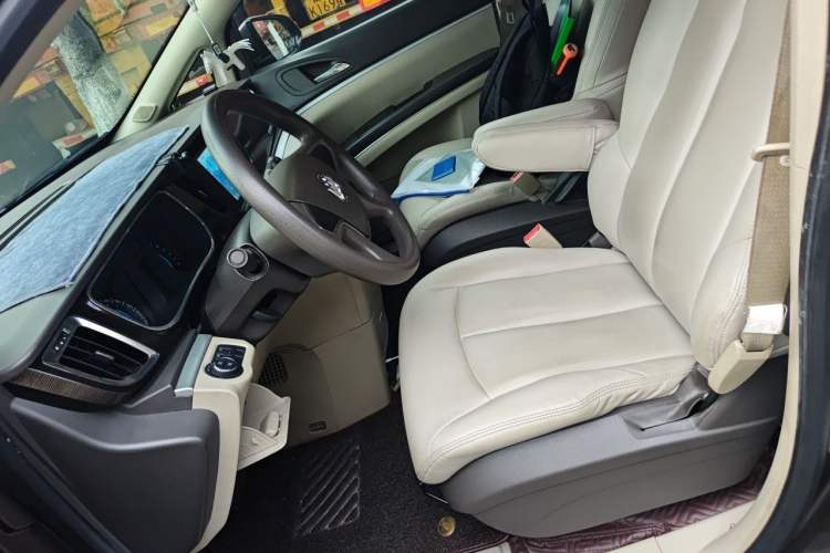 Used Buick GL8 2013 2.4L CT Luxury Business Comfort Edition Left Front Seat