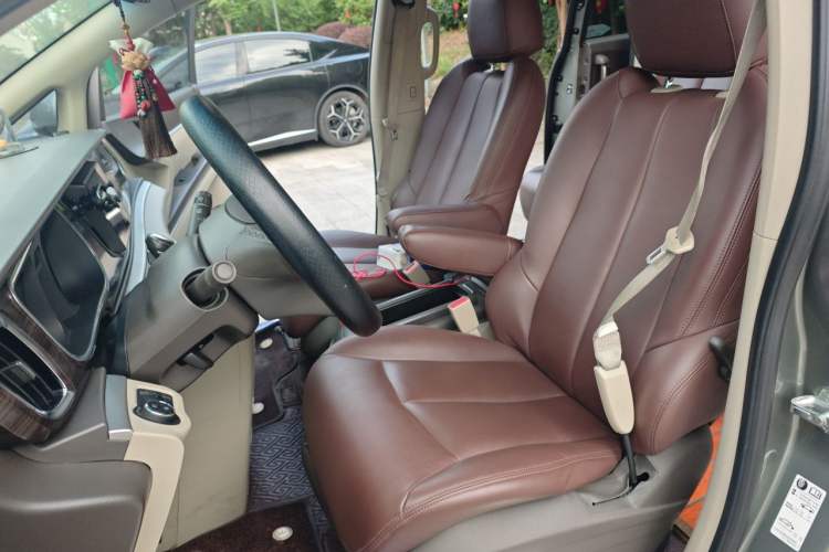 Used Buick GL8 2013 3.0L GT Luxury Business Haoya Edition Left Front Seat