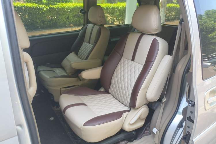 Used Buick GL8 2013 2.4L Comfort Edition Left Rear Seat