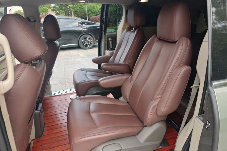 Used Buick GL8 2013 3.0L GT Luxury Business Haoya Edition Left Rear Seat
