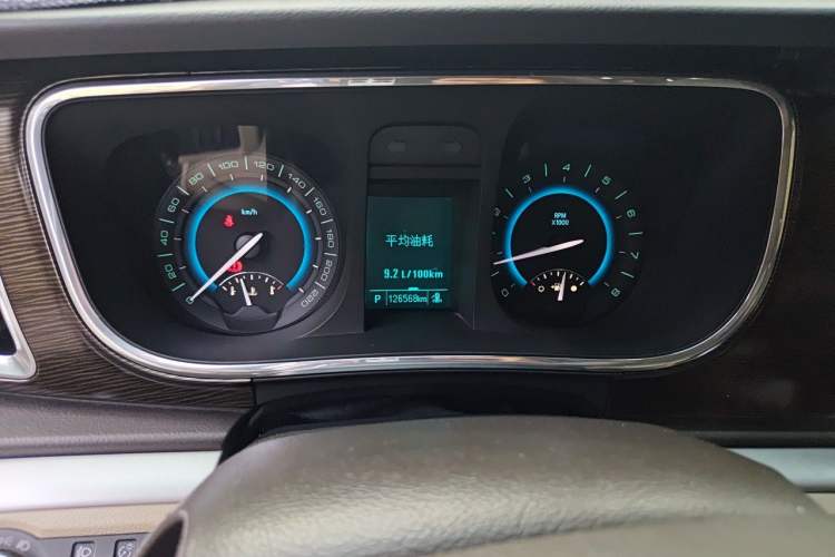 Used Buick GL8 2013 2.4L CT Luxury Business Comfort Edition Odometer Close Up