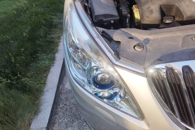 Used Buick GL8 2013 3.0L XT Luxury Business Flagship Edition Right Front Headlight
