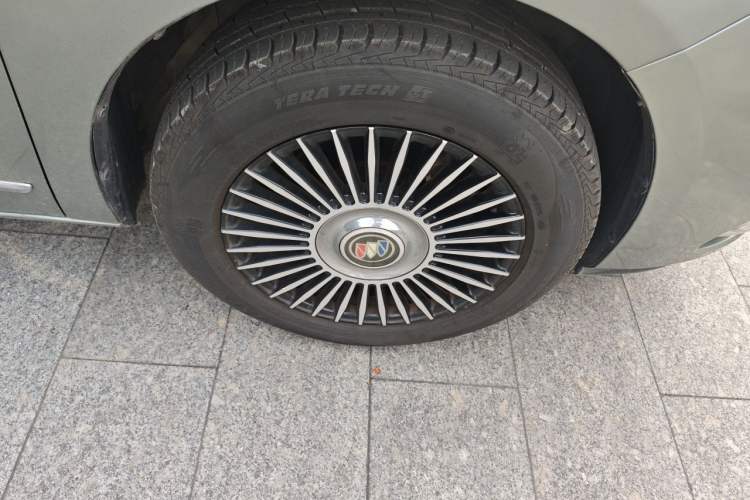 Used Buick GL8 2013 3.0L GT Luxury Business Haoya Edition Right Front Wheel Hub