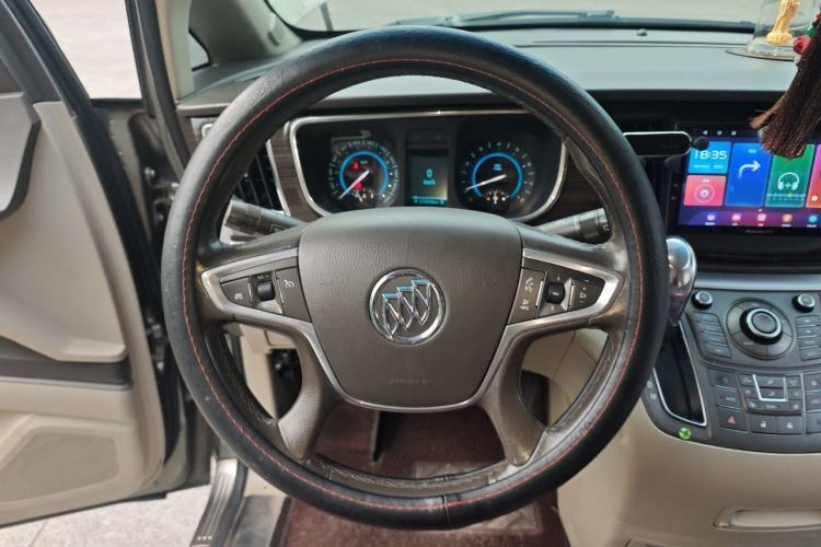 Used Buick GL8 2013 3.0L GT Luxury Business Haoya Edition Steering Wheel