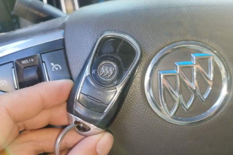 Used Buick GL8 2013 3.0L XT Luxury Business Flagship Edition Vehicle Key