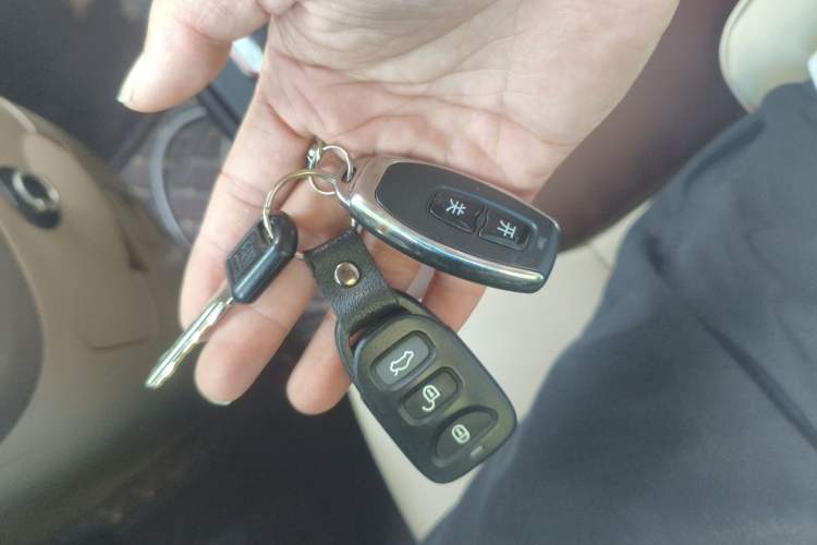 Used Buick GL8 2013 2.4L Comfort Edition Vehicle Key