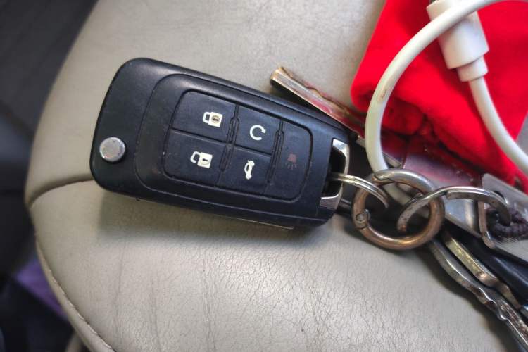 Used Buick GL8 2013 3.0L GT Luxury Business Haoya Edition Vehicle Key