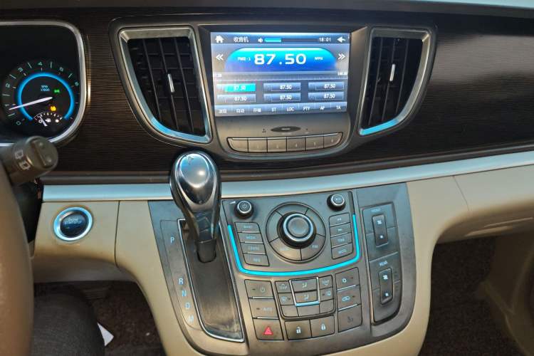 Used Buick GL8 2013 2.4L CT Luxury Business Comfort Edition Audio And AC Panel