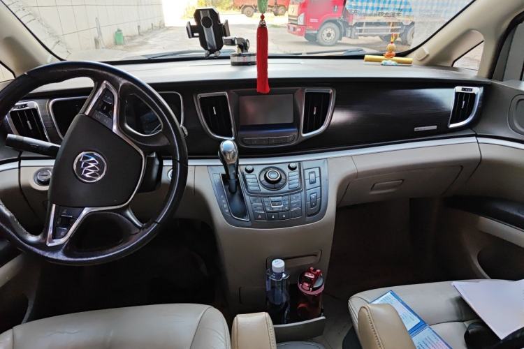 Used Buick GL8 2013 3.0L GT Luxury Business Haoya Edition Center Console
