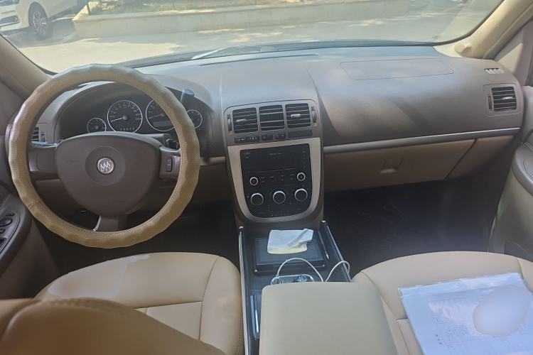 Used Buick GL8 2013 2.4L Classic Edition Center Console