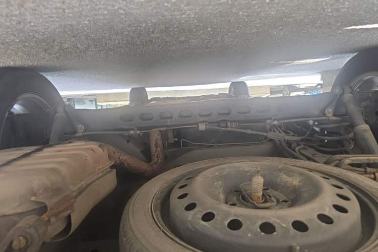 Used Buick GL8 2013 2.4L Classic Edition Chassis Rear