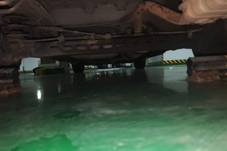 Used Buick GL8 2013 2.4L Comfort Edition Chassis Rear