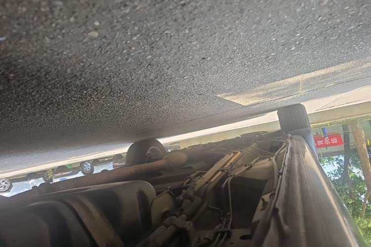 Used Buick GL8 2013 2.4L Classic Edition Chassis Rear Left