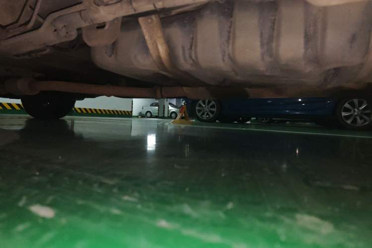 Used Buick GL8 2013 2.4L Comfort Edition Chassis Rear Left