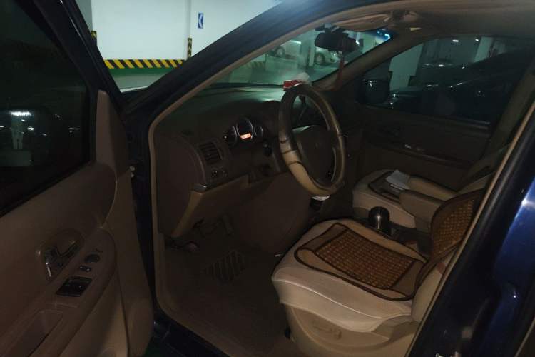 Used Buick GL8 2013 2.4L Comfort Edition Driver Seat