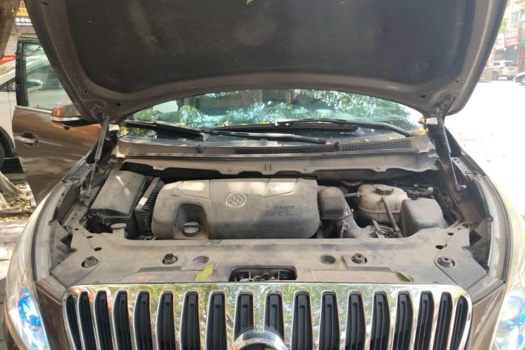 Used Buick GL8 2013 3.0L GT Luxury Business Haoya Edition Engine Bay