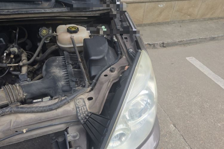 Used Buick GL8 2013 2.4L Classic Edition Engine Bay Left