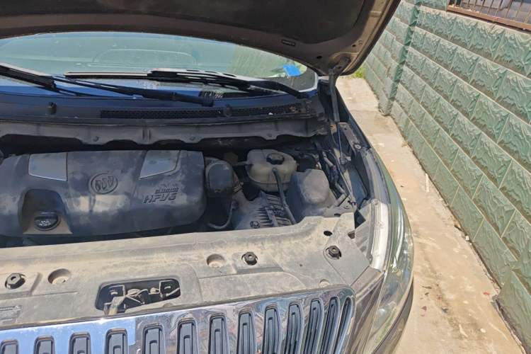 Used Buick GL8 2013 3.0L XT Luxury Business Flagship Edition Engine Bay Left
