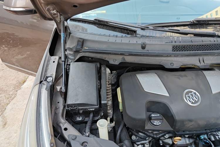 Used Buick GL8 2013 3.0L GT Luxury Business Haoya Edition Engine Bay Right