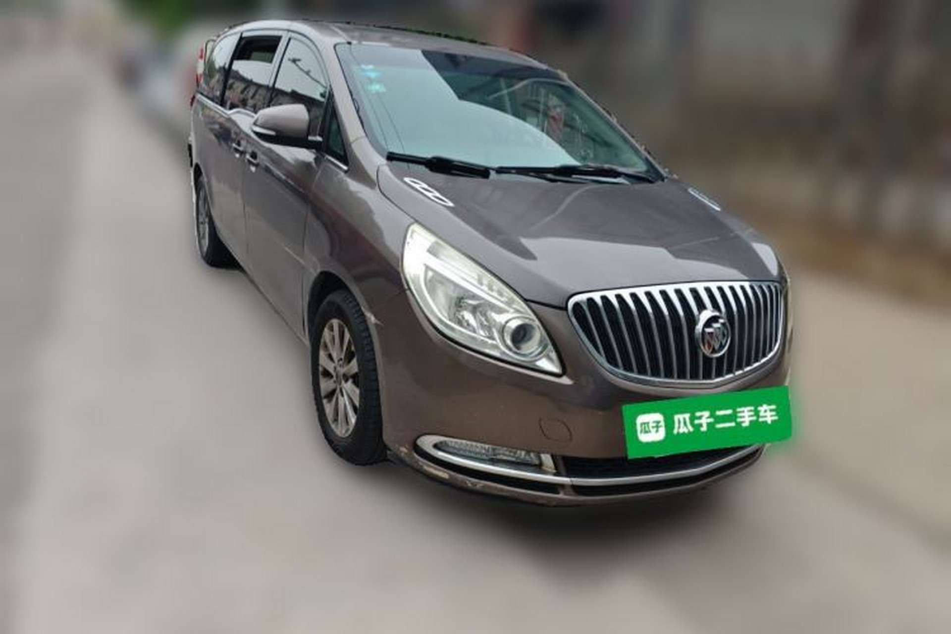 Used Buick GL8 2013 2.4L CT Luxury Business Comfort Edition Front Right 45 Deg