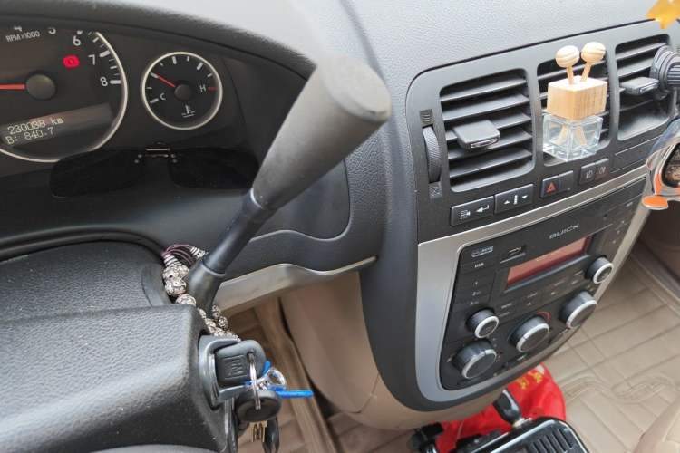 Used Buick GL8 2013 2.4L Executive Edition Gear Lever