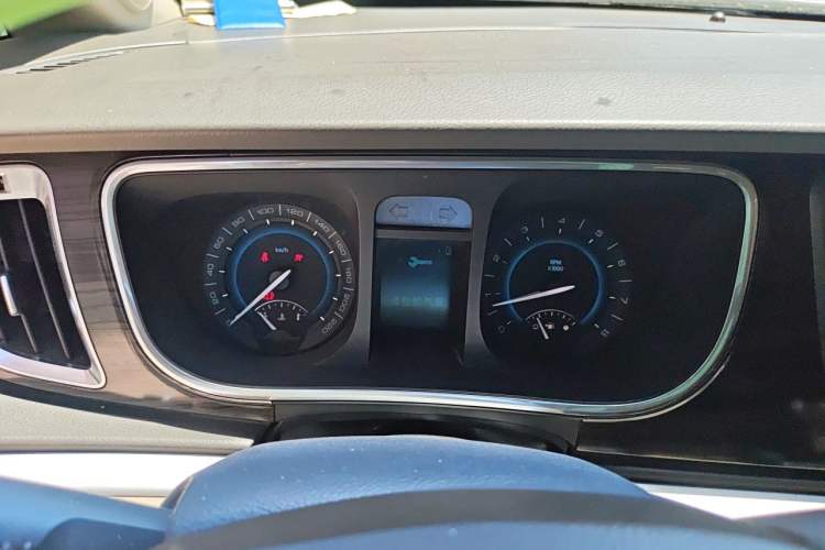 Used Buick GL8 2013 3.0L XT Luxury Business Flagship Edition Instrument Cluster
