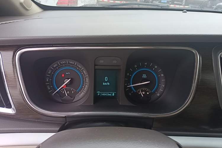 Used Buick GL8 2013 2.4L LT Luxury Business Executive Edition Instrument Cluster