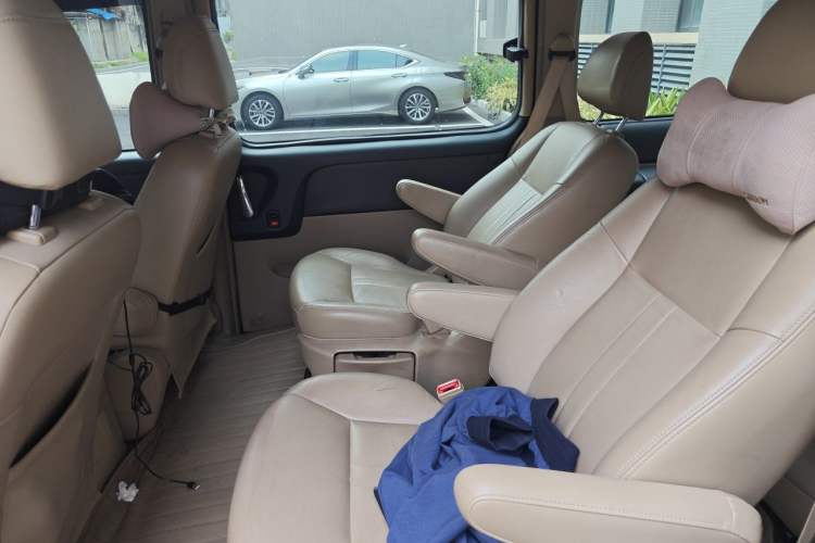 Used Buick GL8 2013 2.4L Executive Edition Left Rear Seat