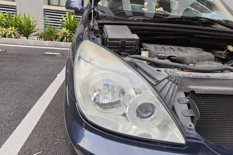 Used Buick GL8 2013 2.4L Executive Edition Right Front Headlight